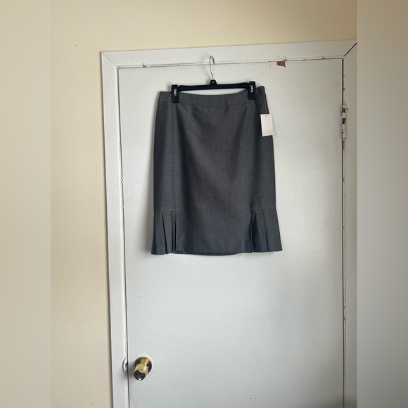 TAHARI ARTHUR S-LEVINE GRAY SKIRT SUIT SIZE 8 - Picture 9 of 14